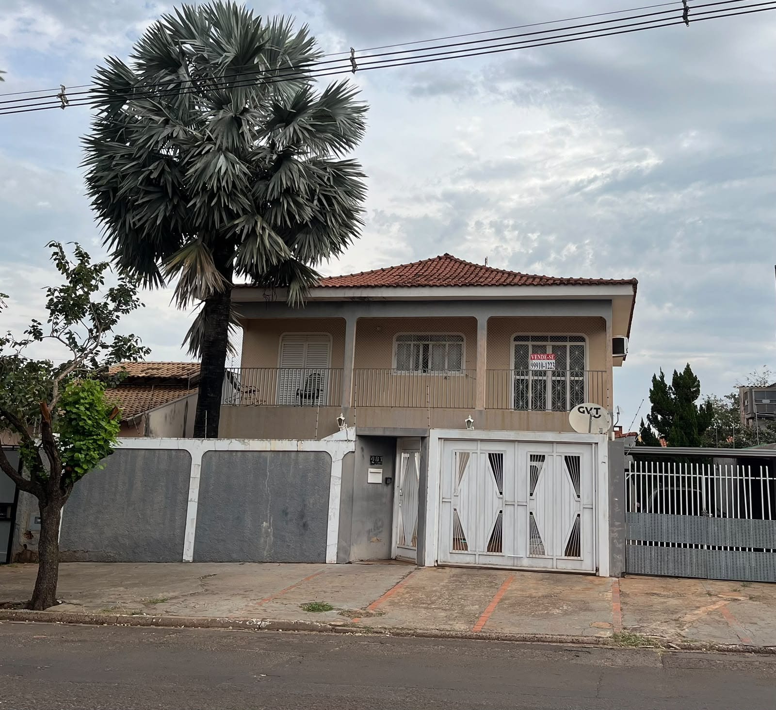 Sobrado com 4 quartos no Jacy — foto 1