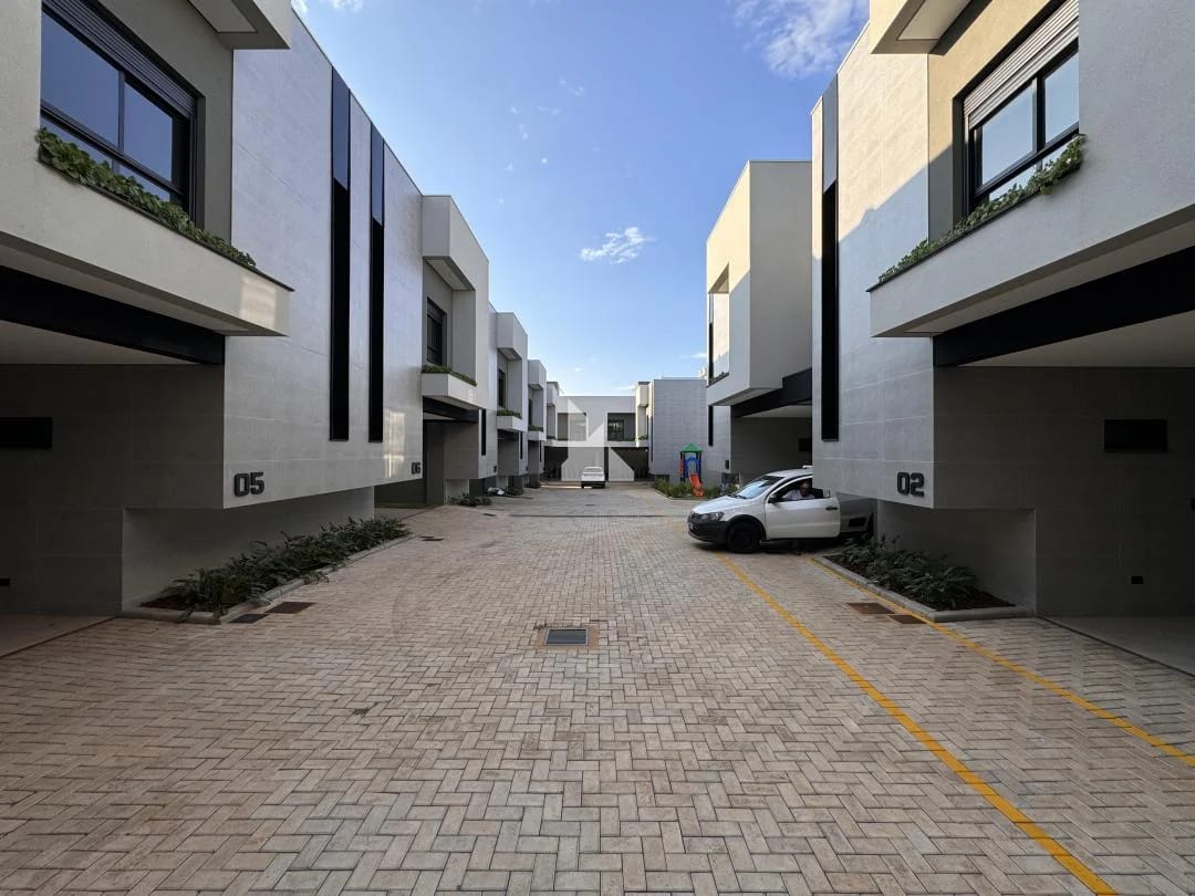 Sobrado a venda em Condomínio Residencial Giardino — foto 1