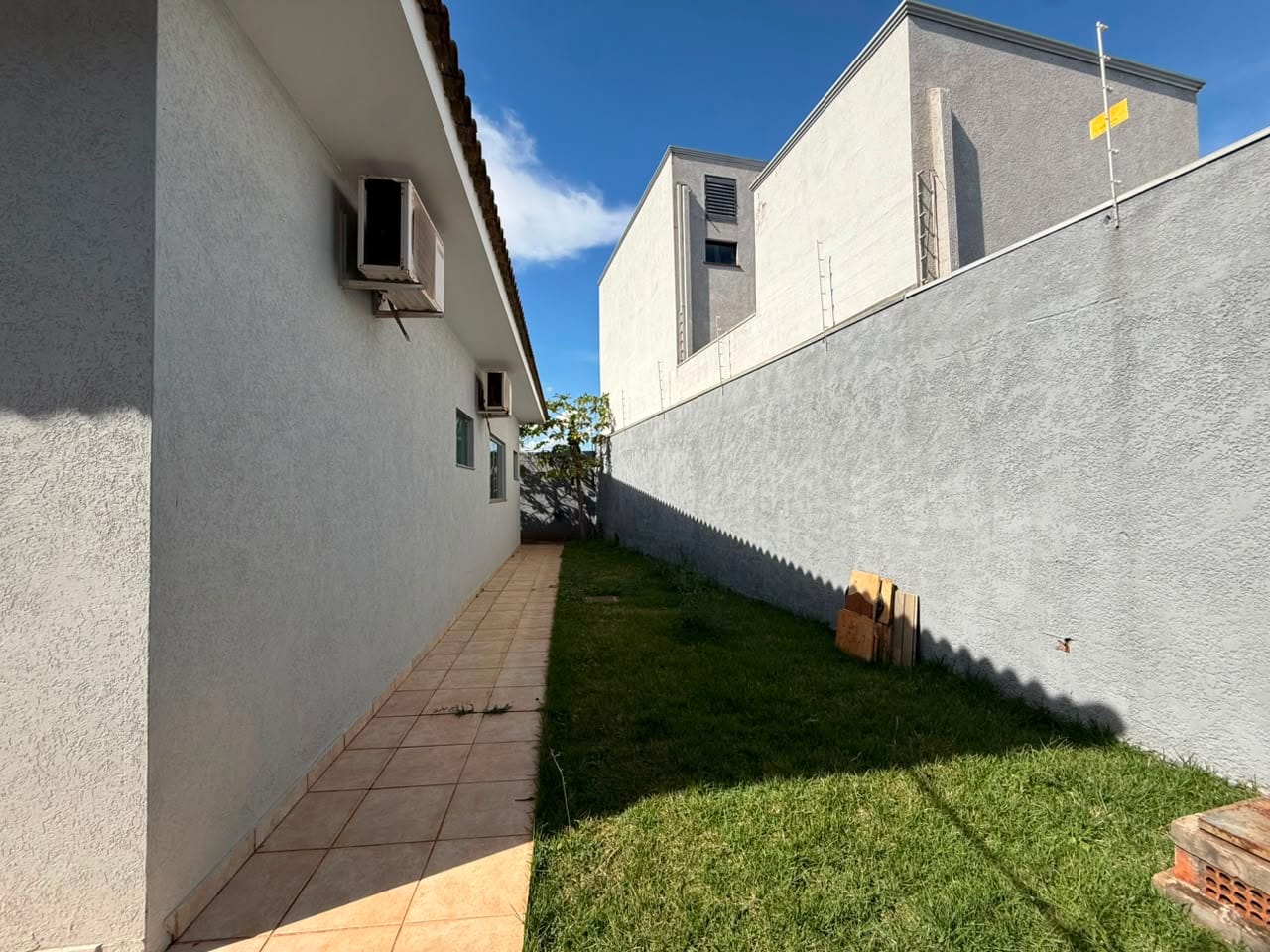 Abaixou o valor para vender: Casa Térrea C/ 04 suítes no Jd Itatiaia - Entrada só 51,6k — foto 7