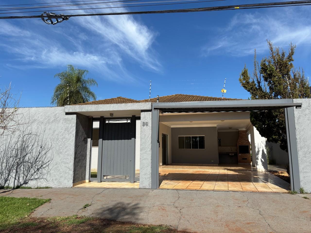 Abaixou o valor para vender: Casa Térrea C/ 04 suítes no Jd Itatiaia - Entrada só 51,6k — foto 1