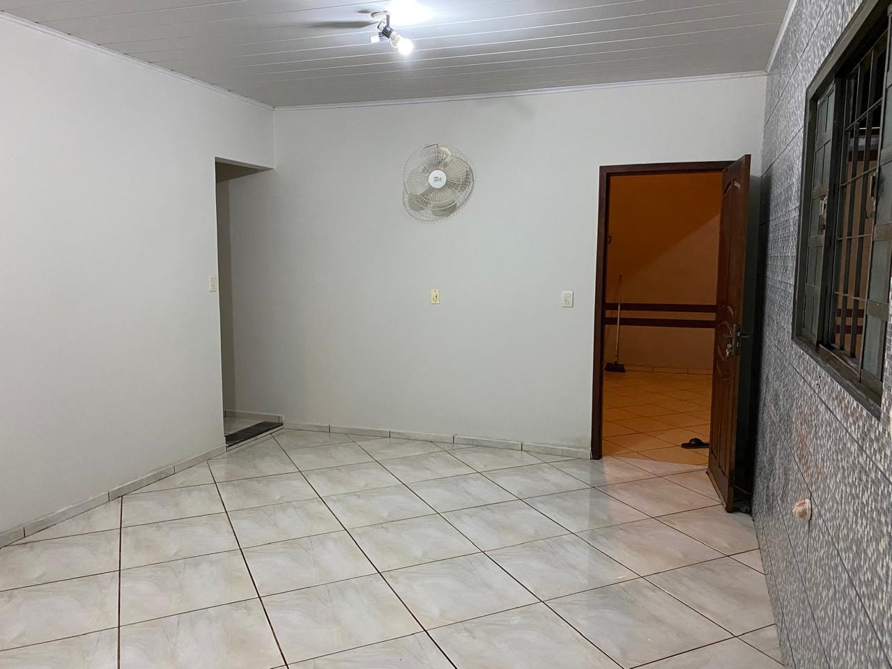 Excelente oportunidade! Casa de esquina localizada no Jardim Inacinha Rocha em Maracaju/MS.  — foto 2